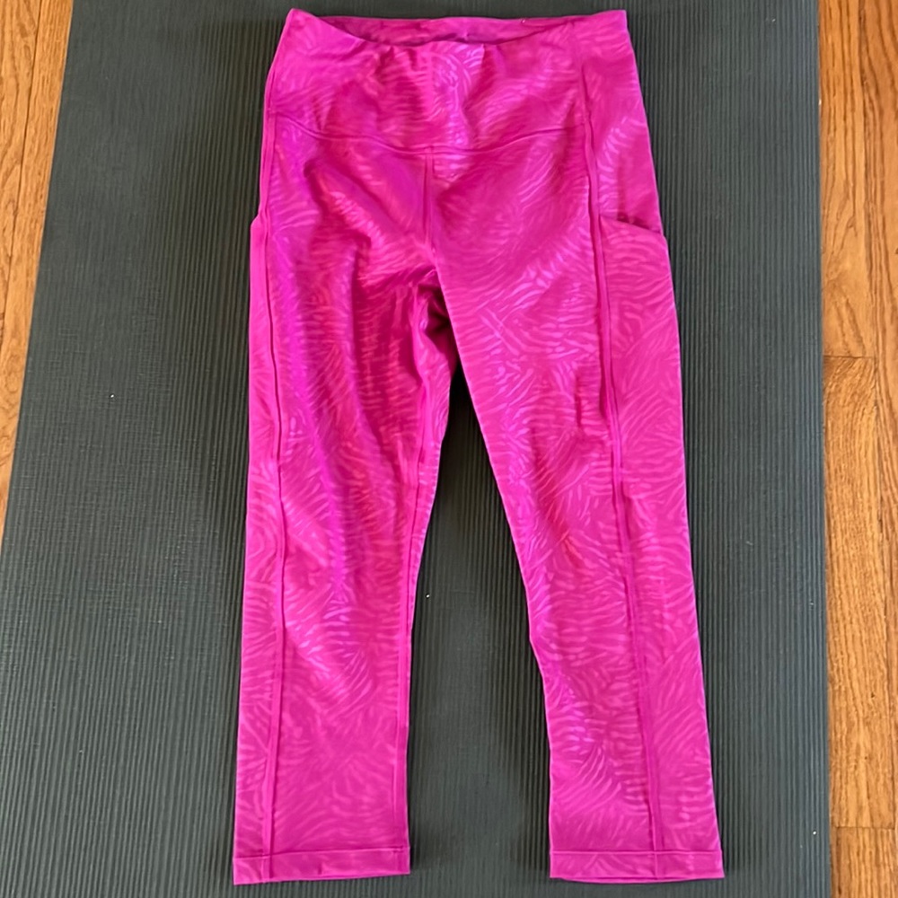 Athleta Ultimate Stacy Pocket Printed Capri, Size Small